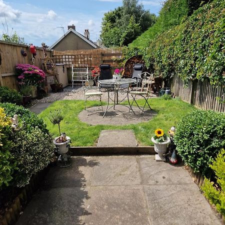 Town Cottage Ground Floor Appartment 브리젠드 외부 사진