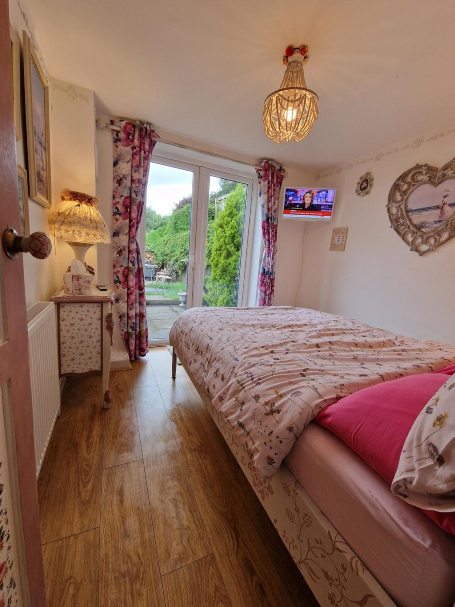 Town Cottage Ground Floor Appartment 브리젠드 외부 사진