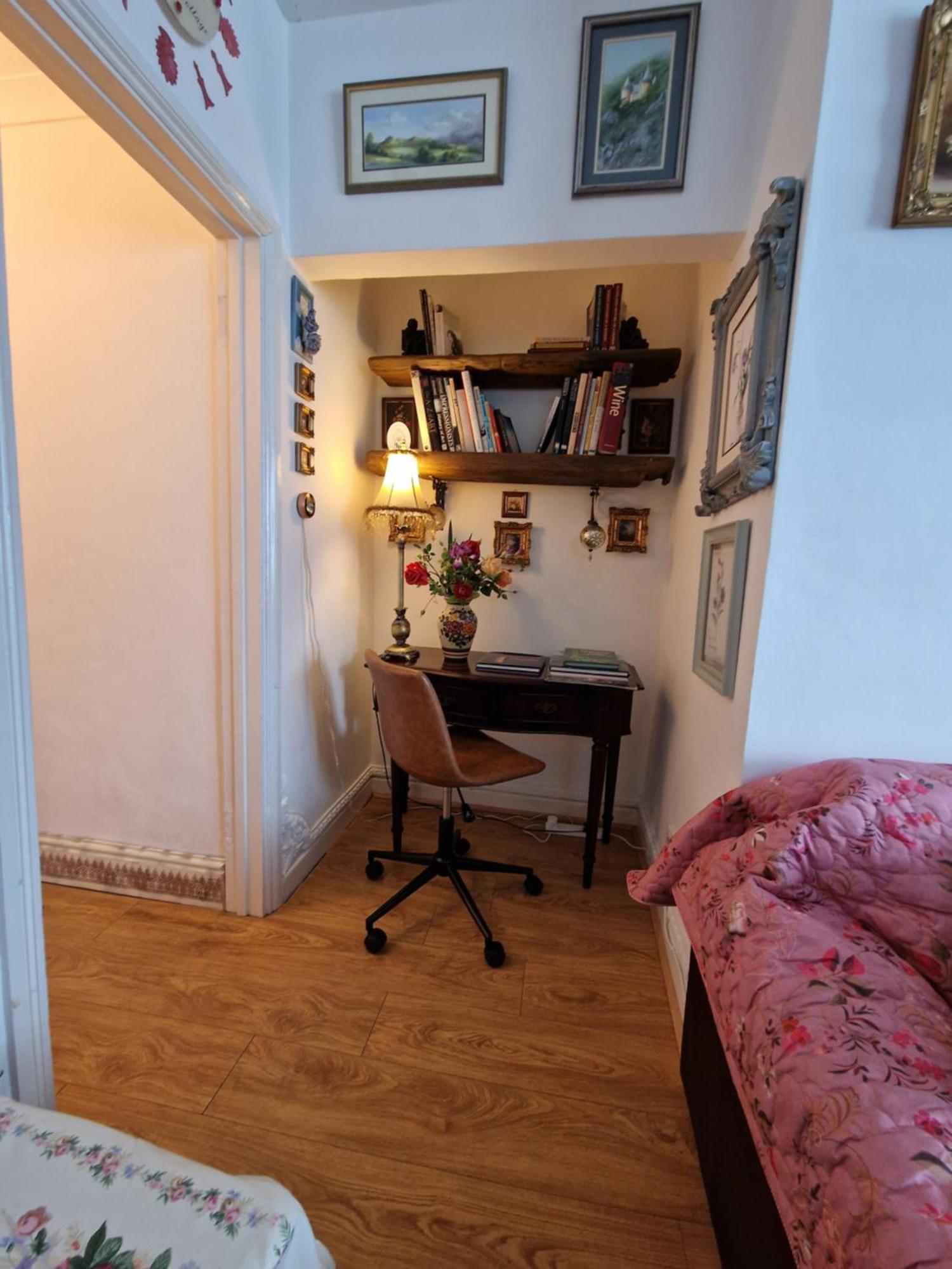 Town Cottage Ground Floor Appartment 브리젠드 외부 사진